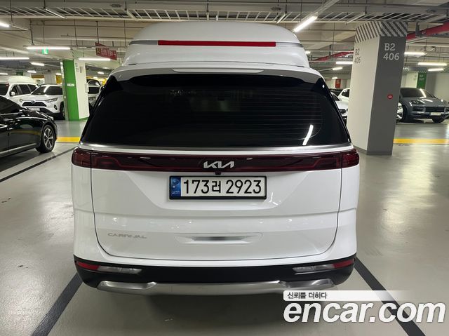 Kia Carnival (IV) Gasoline 9-seater Limousine(Special vehicle) 2022 — фото 3