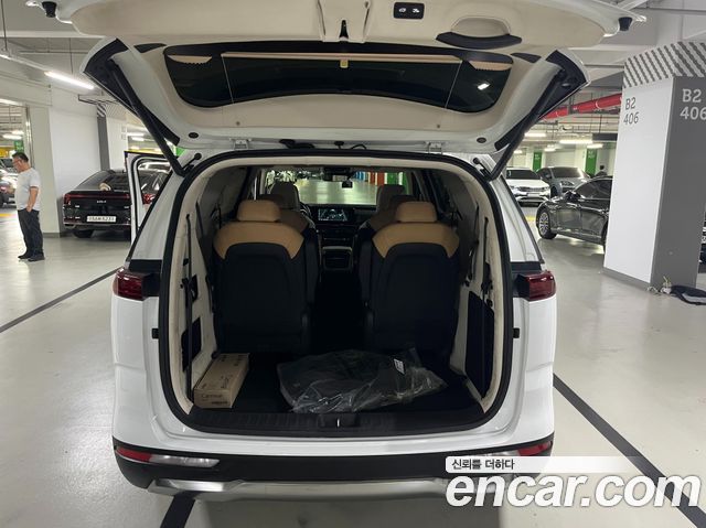Kia Carnival (IV) Gasoline 9-seater Limousine(Special vehicle) 2022 — фото 17