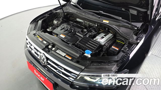 Volkswagen Tiguan Allspace 2.0 TDI Prestige 2020 — фото 6