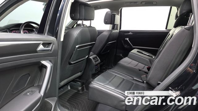 Volkswagen Tiguan Allspace 2.0 TDI Prestige 2020 — фото 11