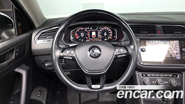 Volkswagen Tiguan Allspace 2.0 TDI Prestige 2020 — фото 12