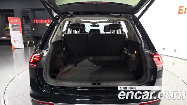 Volkswagen Tiguan Allspace 2.0 TDI Prestige 2020 — фото 35