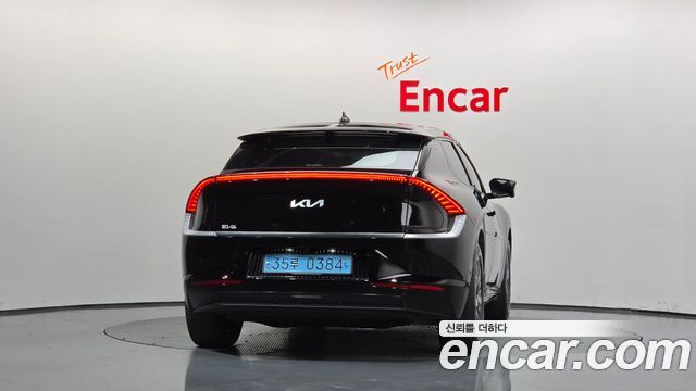 Kia EV6 Long Range Earth 2023 — фото 4