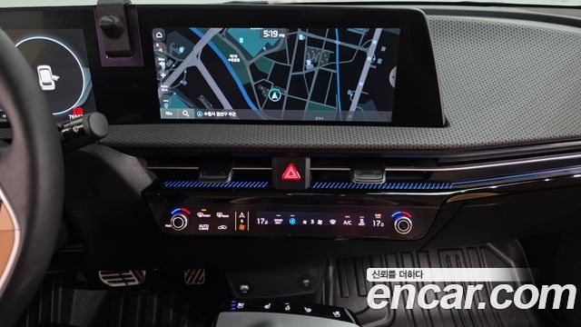 Kia EV6 Long Range Earth 2023 — фото 16