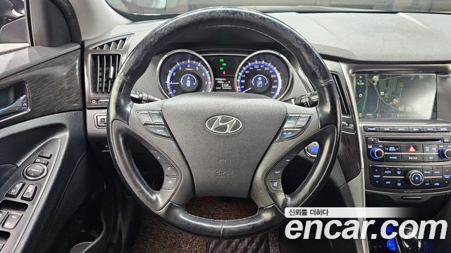 Hyundai Sonata The Brilliant CVVL Modern 2014 — фото 13