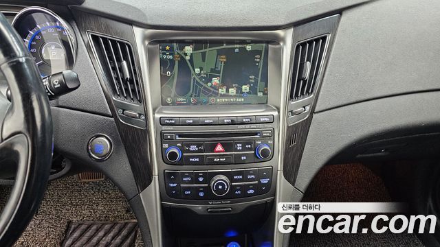 Hyundai Sonata The Brilliant CVVL Modern 2014 — фото 14