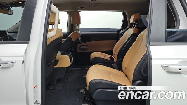 Kia Carnival (IV) Diesel 9-Seater Prestige 2023 — фото 11