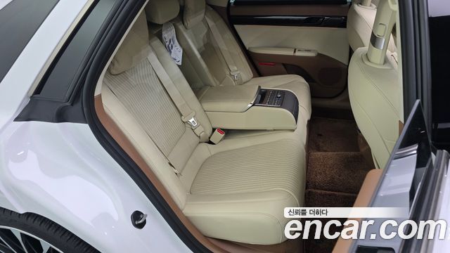 Hyundai Grandeur (GN7) 2,5 Gasoline 2WD Calligraphy 2023 — фото 11