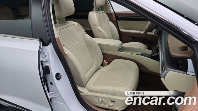 Hyundai Grandeur (GN7) 2,5 Gasoline 2WD Calligraphy 2023 — фото 12
