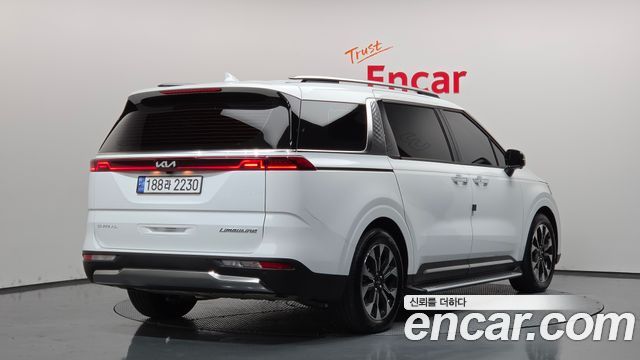 Kia Carnival (IV) Gasoline 7-Seater Signature 2023 — фото 2