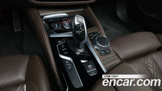 BMW 5 Series (G30) 530i M Sport Package Plus 2018 — фото 9