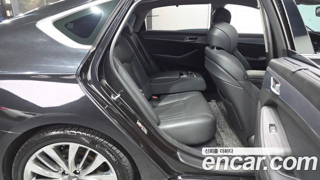 Genesis G80 2.2D AWD Premium Luxury 2018 — фото 12