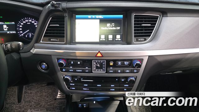 Genesis G80 2.2D AWD Premium Luxury 2018 — фото 15