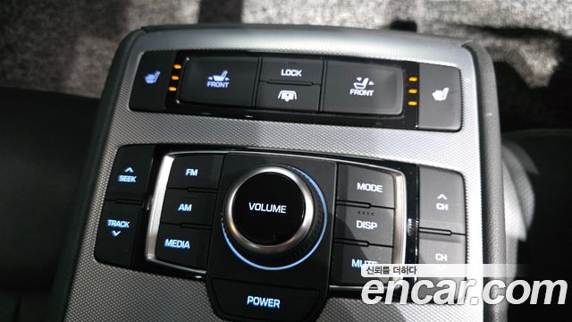 Genesis G80 2.2D AWD Premium Luxury 2018 — фото 19