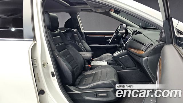Honda CR-V (V) 1.5 Touring 4WD 2017 — фото 12