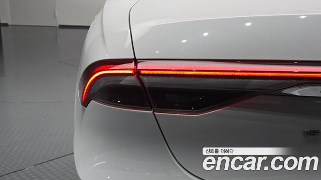 Hyundai Grandeur Hybrid (IG) Le Blanc 2023 — фото 23