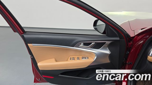 Genesis G70 Gasoline 2.0T 2WD 2021 — фото 24