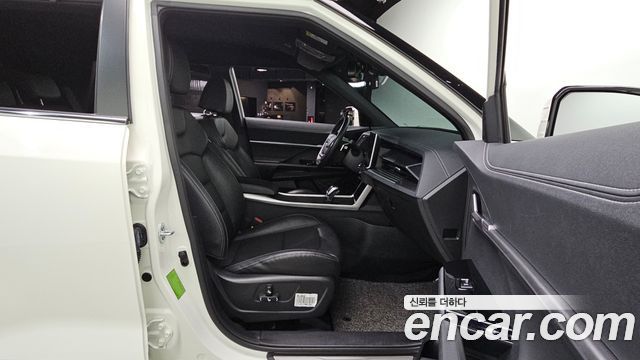 KG Mobility (SsangYong) Torres Gasoline 1.5 2WD T7 2024 — фото 11