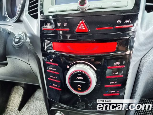 KG Mobility (SsangYong) Tivoli LX 2WD 2017 — фото 15