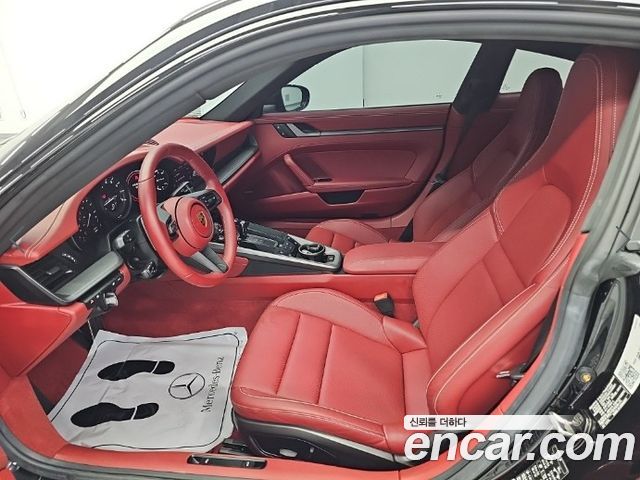 Porsche 911 (992) Carrera 4 2023 — фото 15