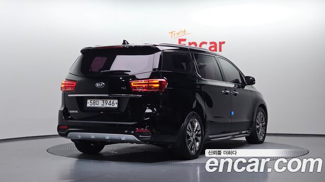 Kia Carnival 9-Seater Noblesse Special 2019 — фото 2