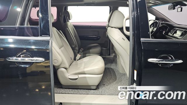 Kia Carnival 9-Seater Noblesse Special 2019 — фото 11