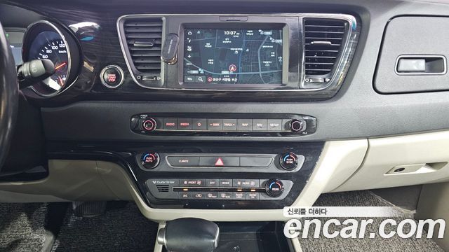 Kia Carnival 9-Seater Noblesse Special 2019 — фото 15