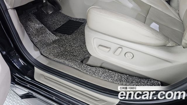 Kia Carnival 9-Seater Noblesse Special 2019 — фото 16