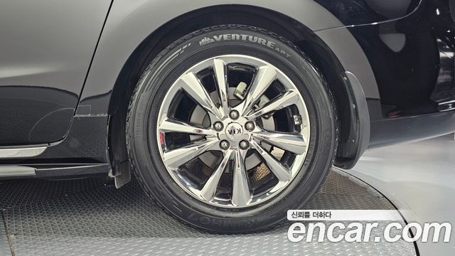 Kia Carnival 9-Seater Noblesse Special 2019 — фото 21