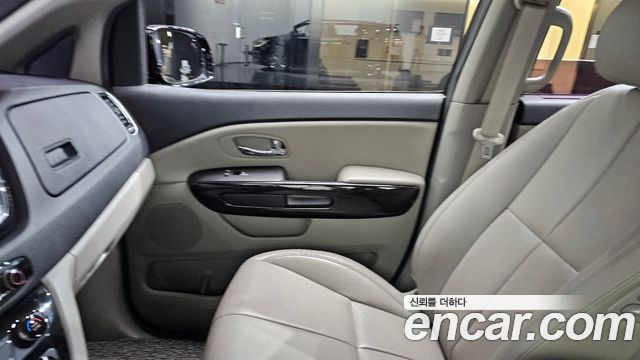 Kia Carnival 9-Seater Noblesse Special 2019 — фото 25
