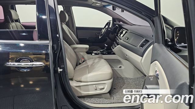 Kia Carnival 9-Seater Noblesse Special 2019 — фото 26