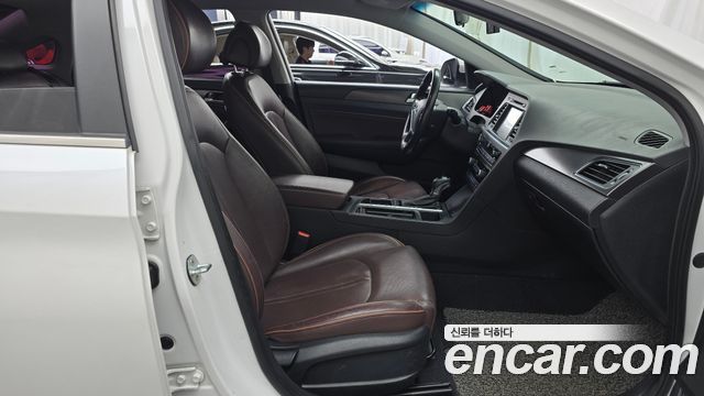 Hyundai Sonata (LF) 2.0 Care+ 2017 — фото 11