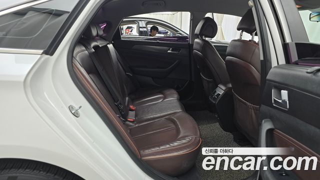 Hyundai Sonata (LF) 2.0 Care+ 2017 — фото 12