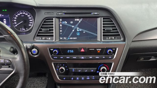 Hyundai Sonata (LF) 2.0 Care+ 2017 — фото 14