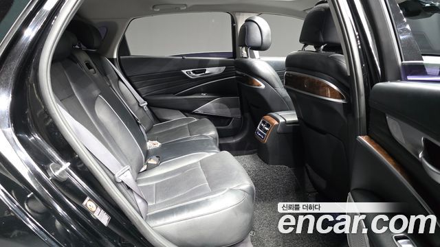 Kia K9 3.8 GDI AWD PlatinumⅡ 2019 — фото 12