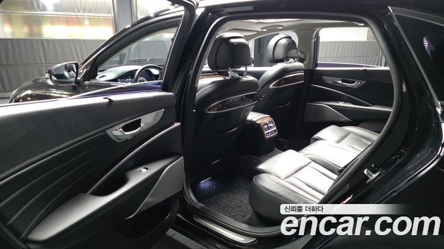 Kia K9 3.8 GDI AWD PlatinumⅡ 2019 — фото 26