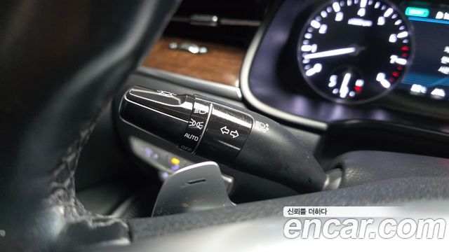 Kia K9 3.8 GDI AWD PlatinumⅡ 2019 — фото 29