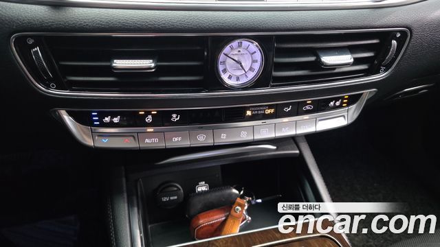 Kia K9 3.8 GDI AWD PlatinumⅡ 2019 — фото 31