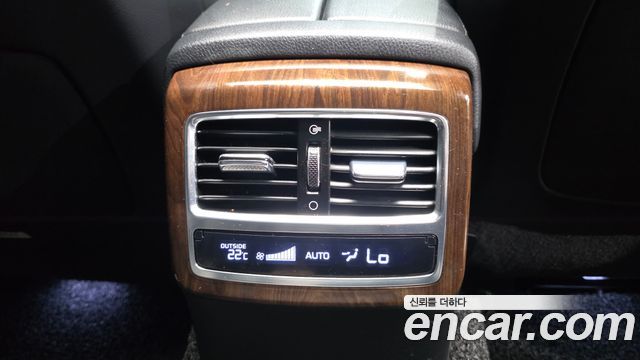 Kia K9 3.8 GDI AWD PlatinumⅡ 2019 — фото 36