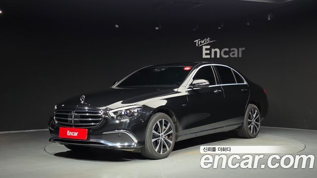 Mercedes-Benz E-Class (W213) E300e 4MATIC Exclusive 2021 — фото 1