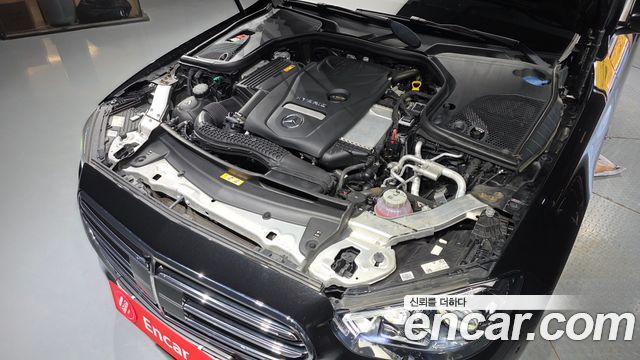 Mercedes-Benz E-Class (W213) E300e 4MATIC Exclusive 2021 — фото 6
