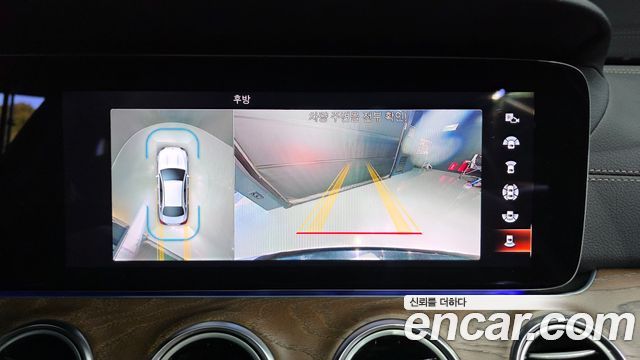 Mercedes-Benz E-Class (W213) E300e 4MATIC Exclusive 2021 — фото 15