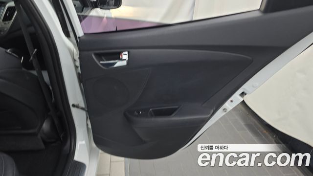 Hyundai Veloster PYL 2015 — фото 25