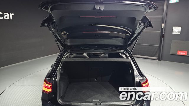 Volkswagen Golf (VIII) 2.0 TDI Prestige 2023 — фото 20