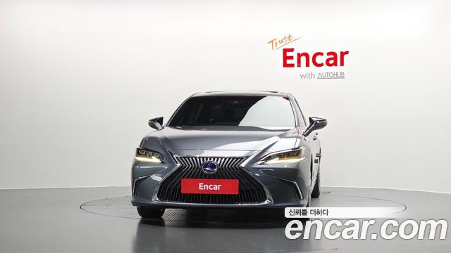 Lexus ES300h (VII) Executive 2020 — фото 3
