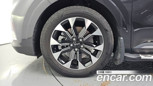 Kia Carnival (IV) Gasoline 9-Seater Prestige 2023 — фото 5