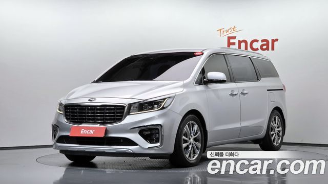 Kia Carnival Gasoline 7-Seater Limousine President