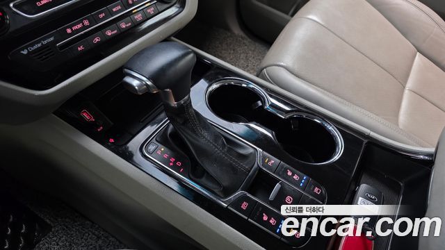 Kia Carnival Gasoline 7-Seater Limousine President 2019 — фото 9