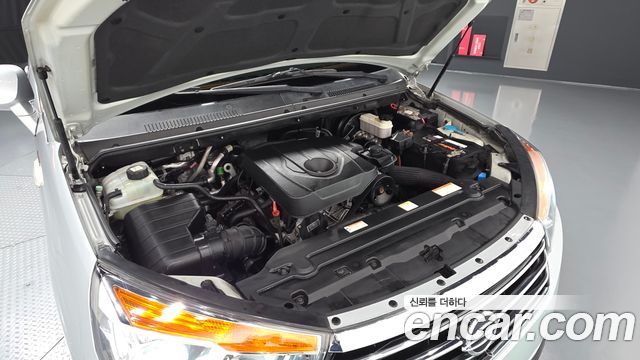 KG Mobility (SsangYong) Korando Turismo 4WD RX 9-seater 2017 — фото 6