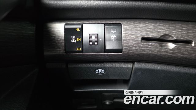 KG Mobility (SsangYong) Korando Turismo 4WD RX 9-seater 2017 — фото 19